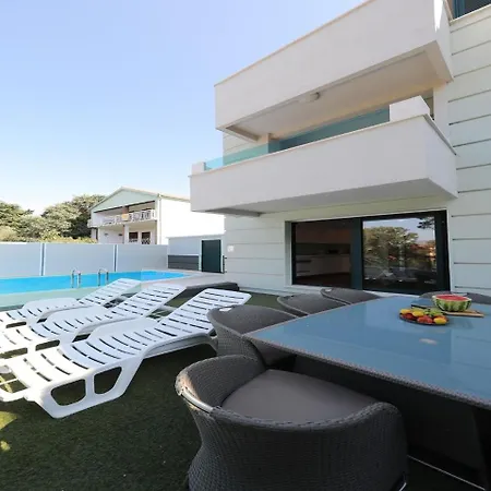 Cozy In With Private Swimming Pool Seline
